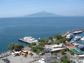 �\�����g2