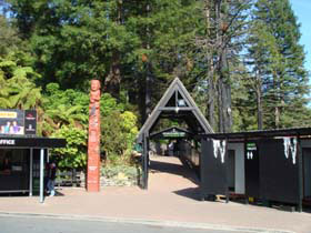 ���C�g���P�[�u02