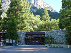 �r�W�^�[�Z���^�[